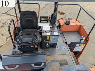 Used Construction Machine Used HITACHI HITACHI Roller Tire rollers ZC220P-5