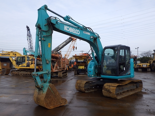 中古建設機械 中古 コベルコ建機 油圧ショベル・バックホー ０．４－０．５立米 SK135SR-5 写真